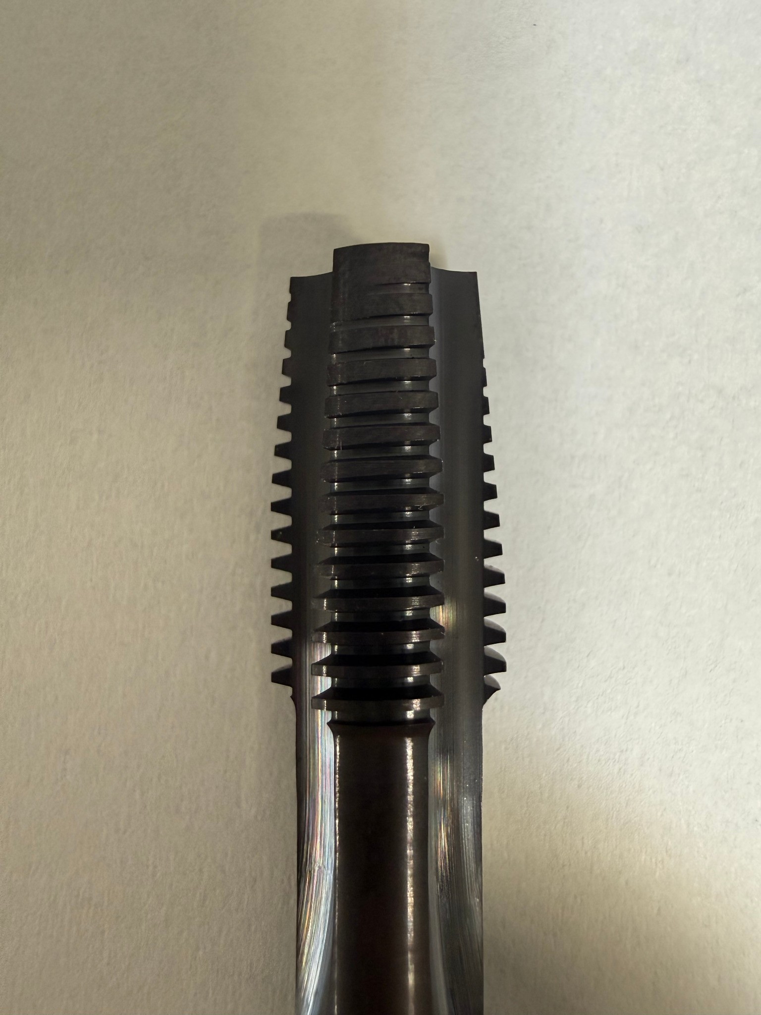 Sondergewindebohrer TR 12×1,5 – Schaft